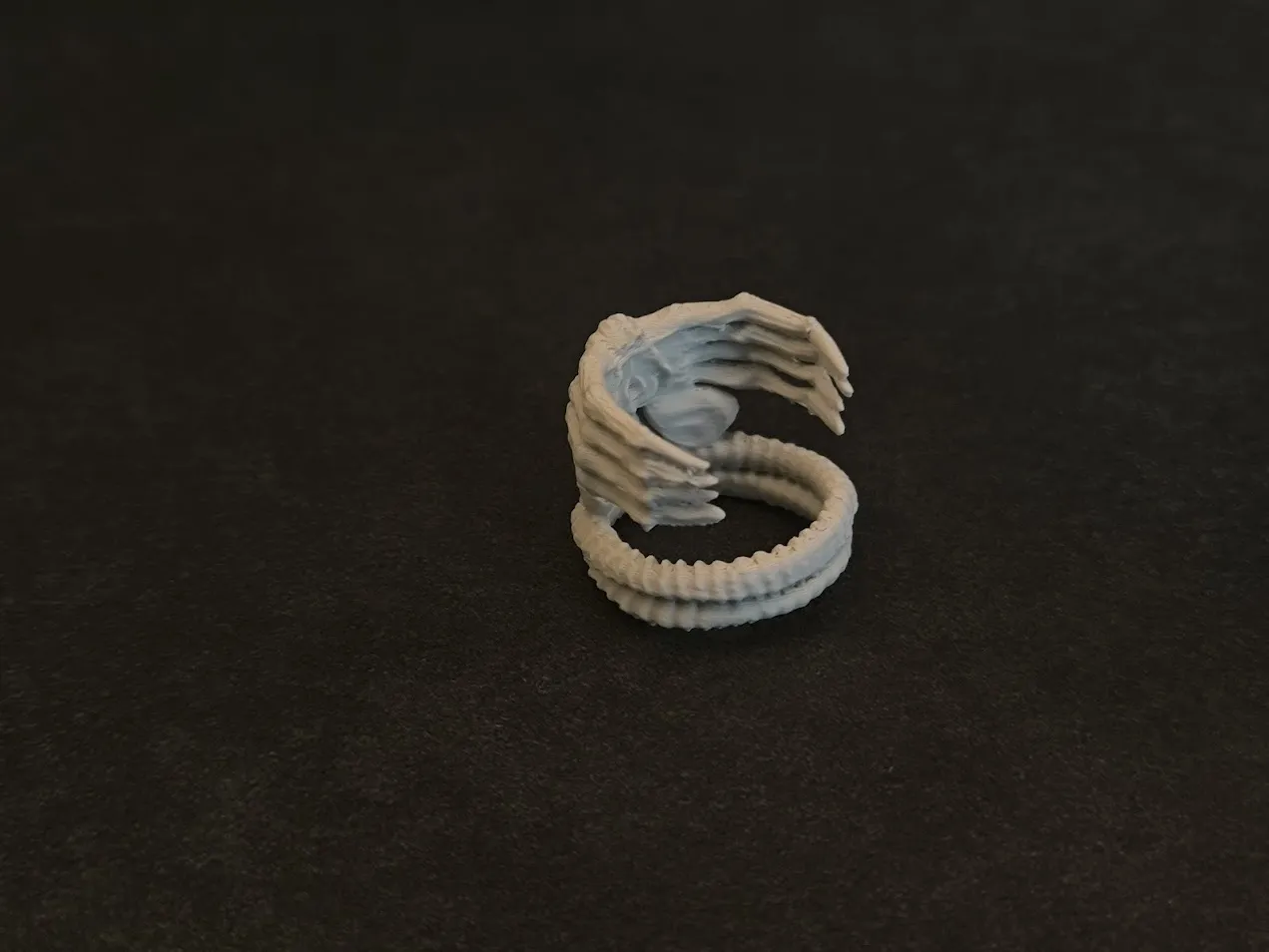 Facehugger ring - Alien view 4