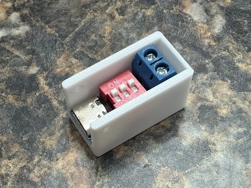 USB PD Trigger housing with switch