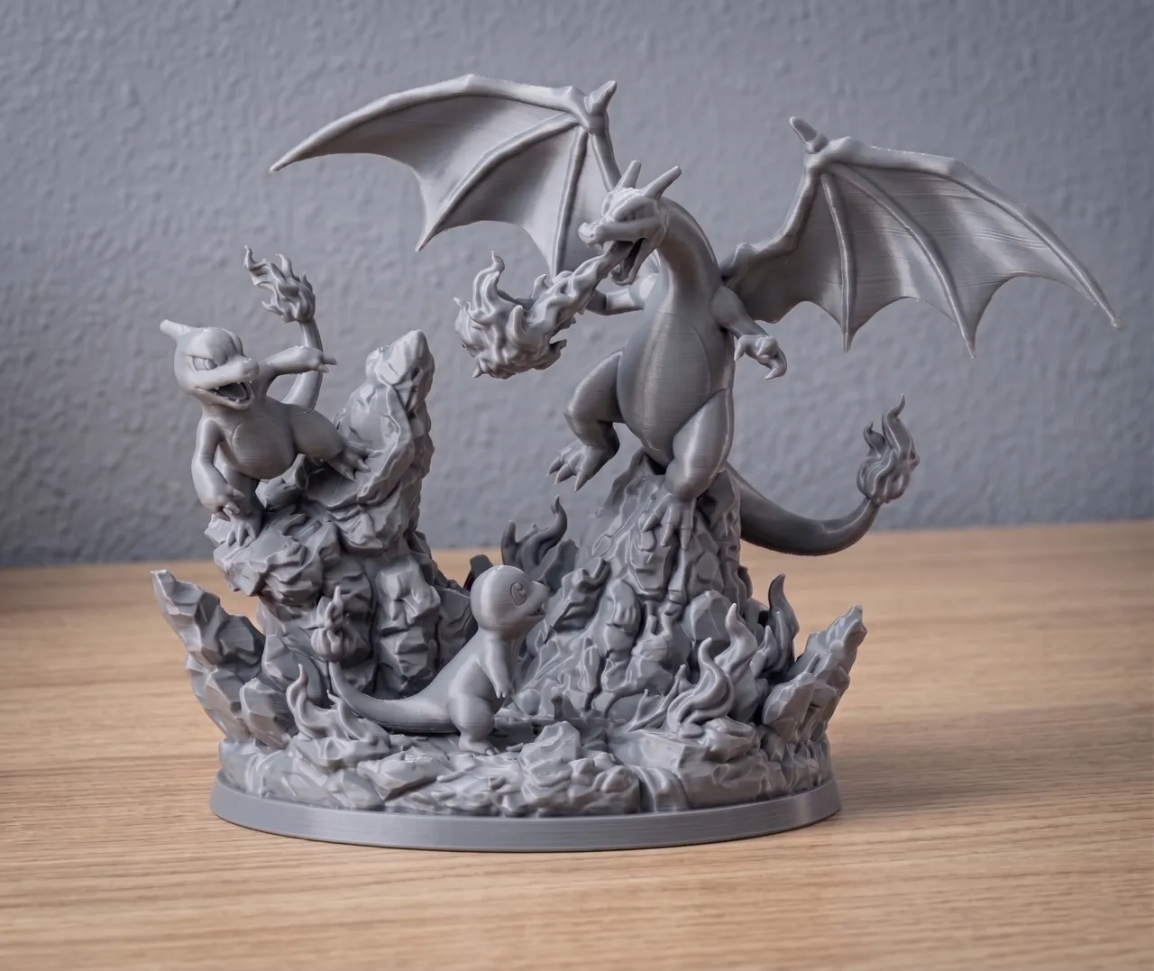 Diorama - Charizard, Charmeleon & Charmander view 4