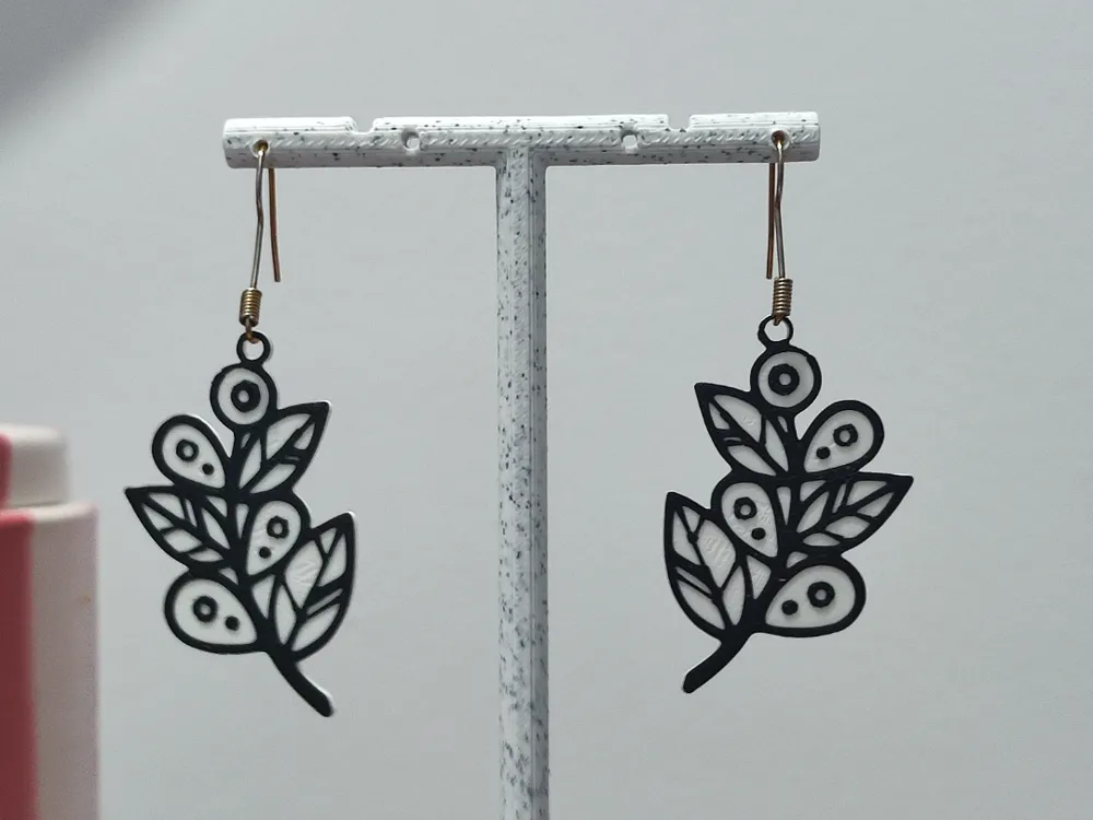 Pendientes: Aretes Botánica Nocturna. Referencia del modelo original.