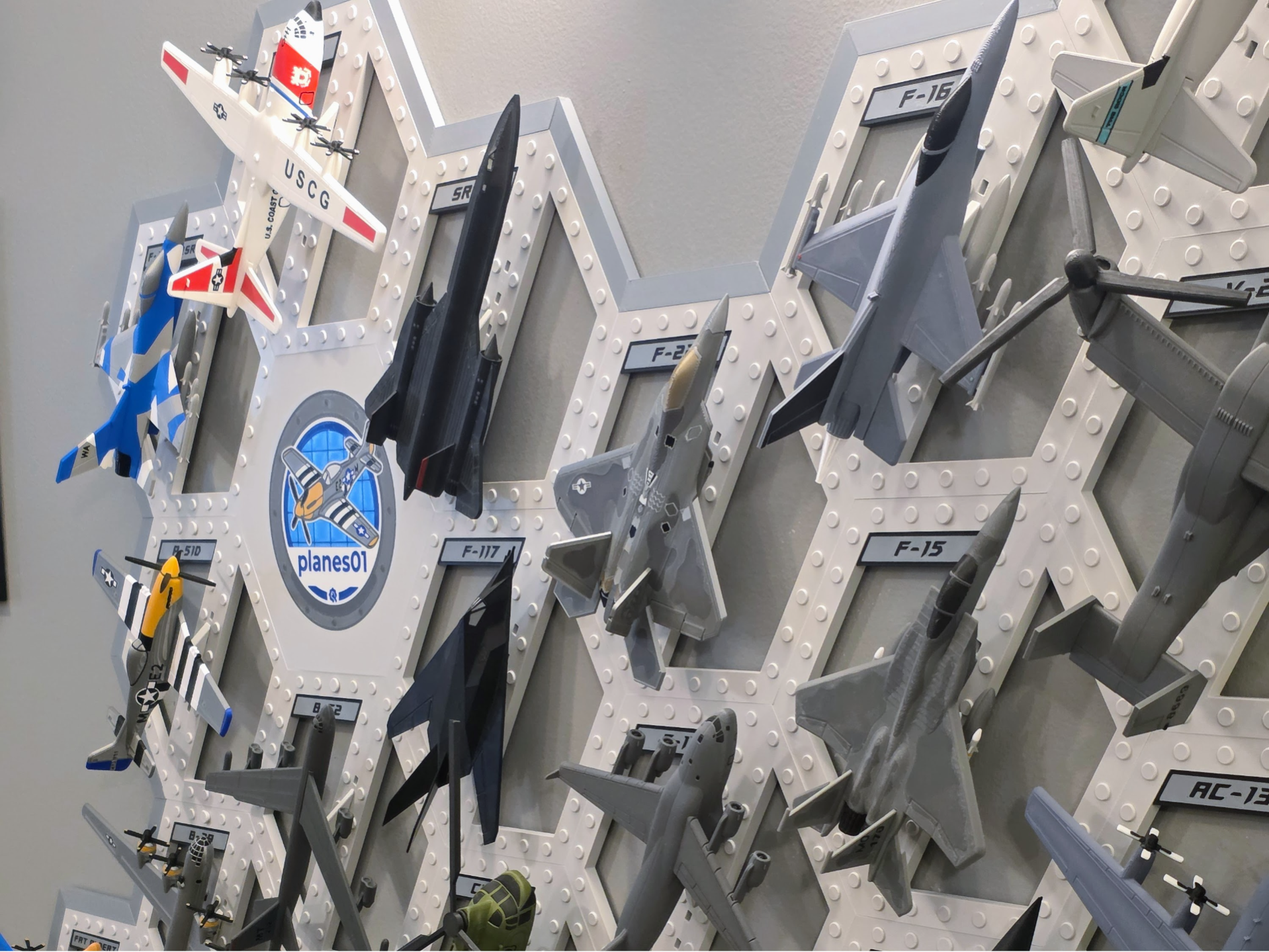 Plane Kit Card Premium Wall Mount