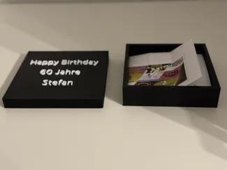 Gift box with customizable text