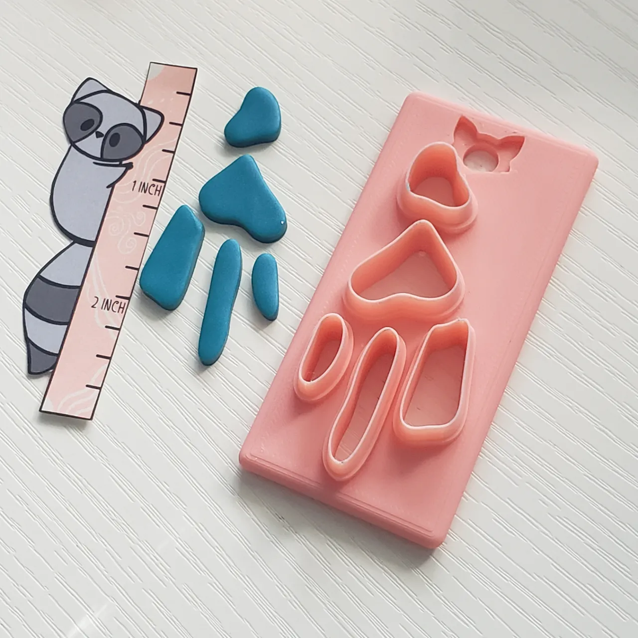 "Jasmin" Abstract Organic Clay Earring Cutter view 4