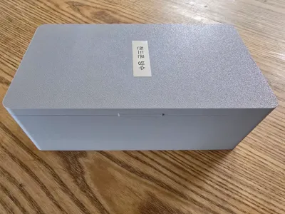 Cellphone organizer box with snap lid