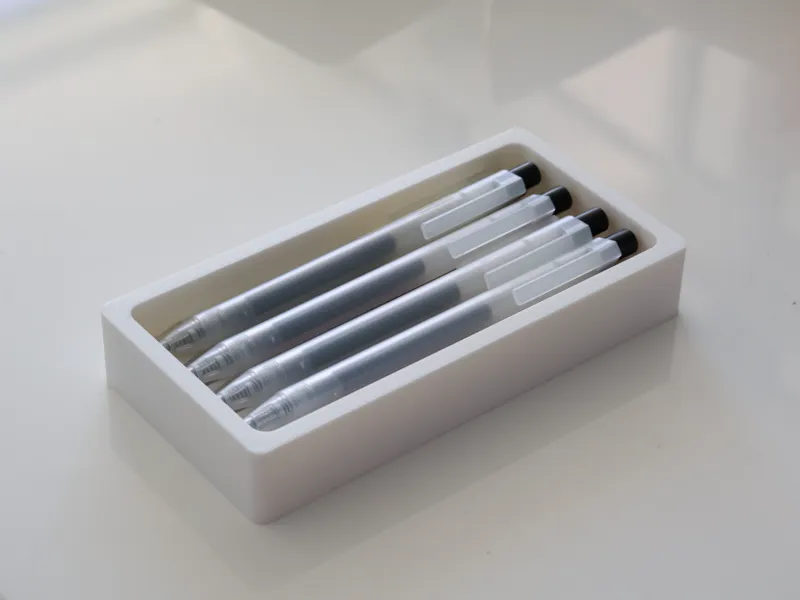 Pen desky organiser