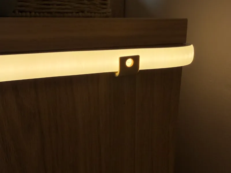 Hue Omni glow clamps
