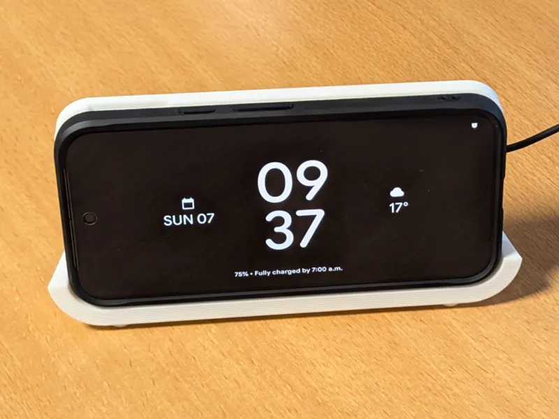 simple magsafe dock for Pixel 9/10 Pro XL