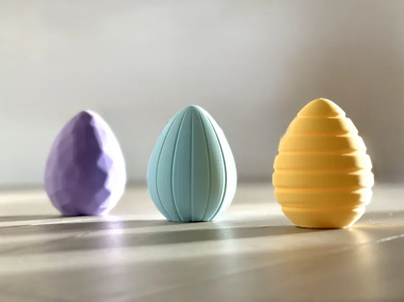 Twist-open Easter eggs