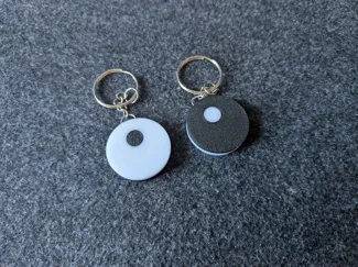Complementary circles keychain