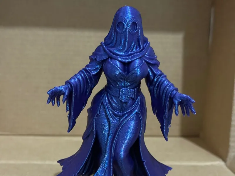 Curvy Sheet Ghost – Sexy Haunted Halloween Display