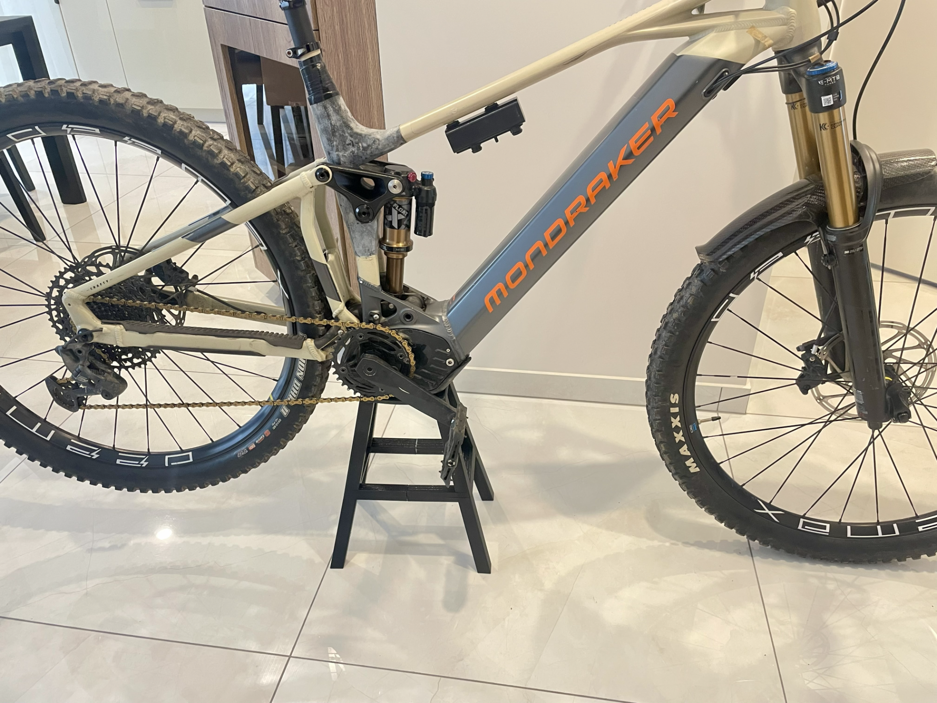 moto style ebike stand