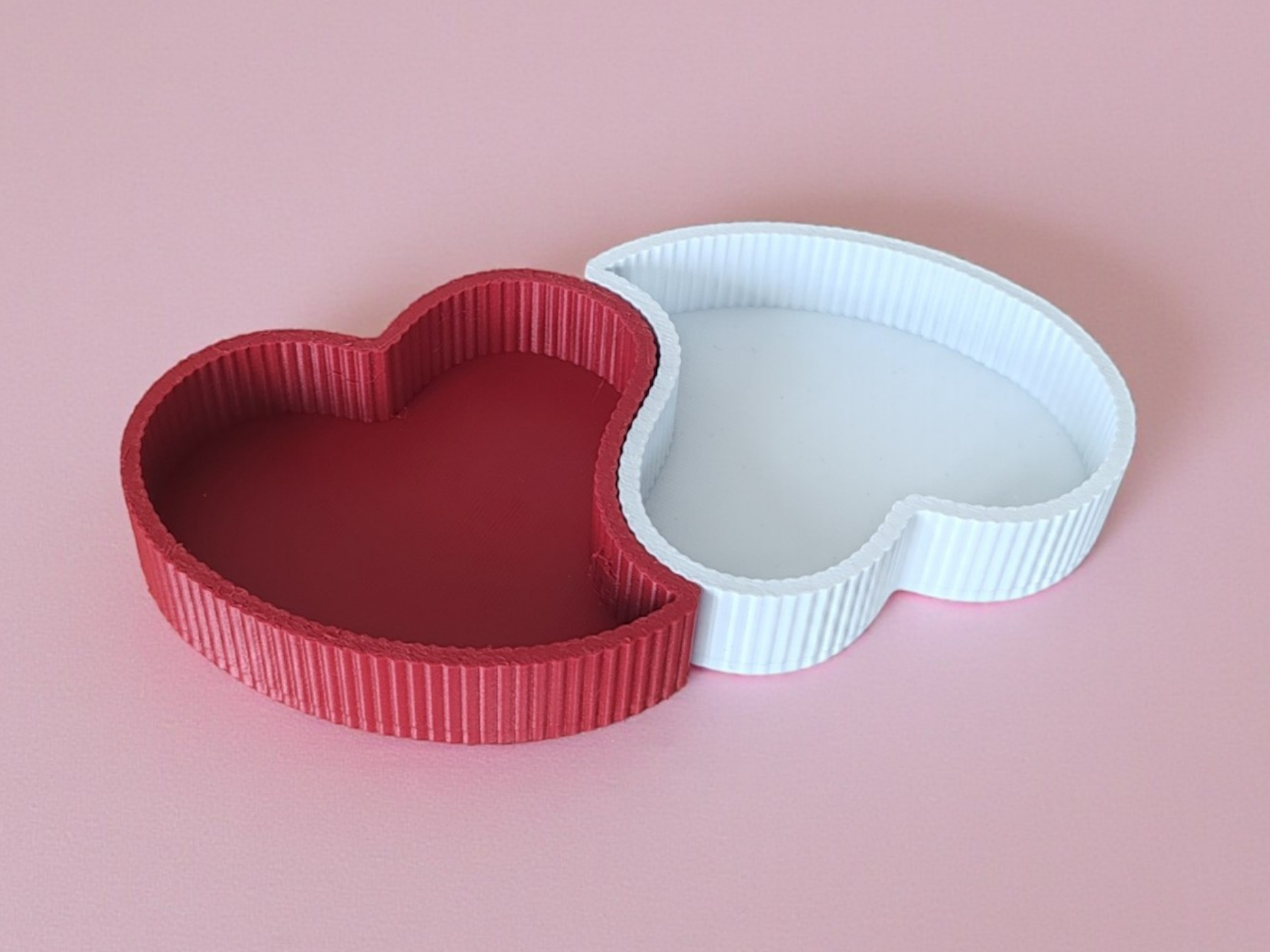 Miniatura 1 do modelo 3D Valentines Stackable Heart Vase - Multiple Size