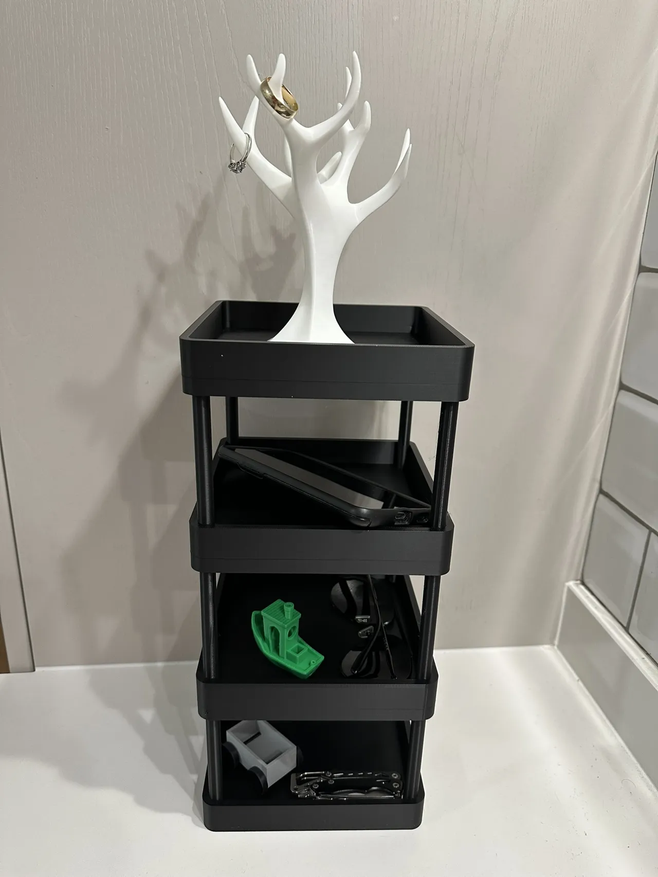 Shelfy - Now Infinitely Stackable! view 2
