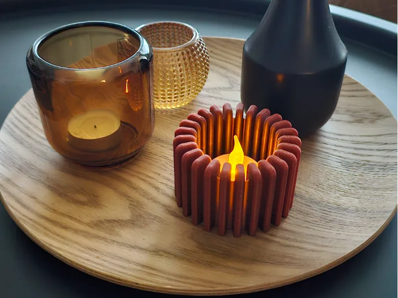 Tealight holder