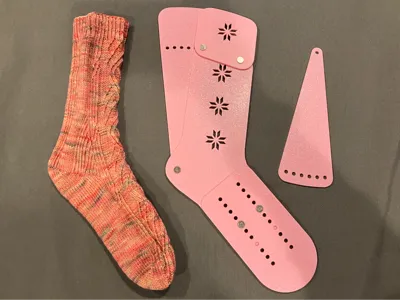 Adjustable Leg/Calf Sock Blocker