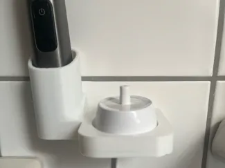 toothbrush oralb and one blade razor holder