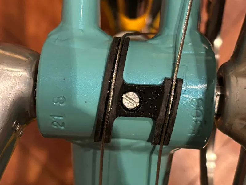 Universal Road Bike Bottom Bracket Cable Guide