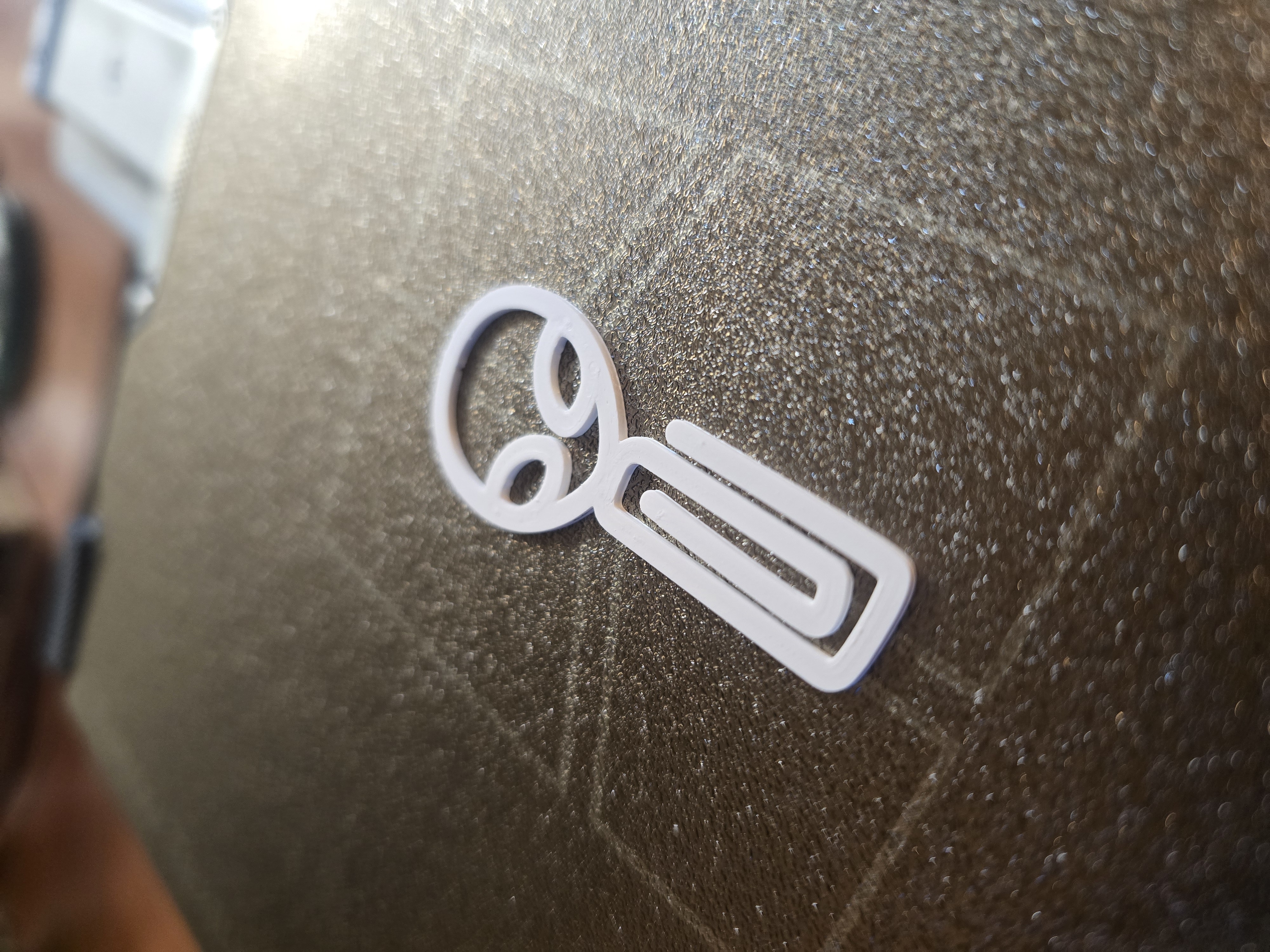 Miniatura 1 do modelo 3D Alien Paperclip