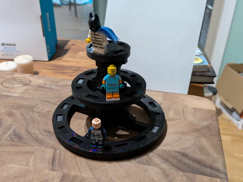 Minifig Display for 30 Figs