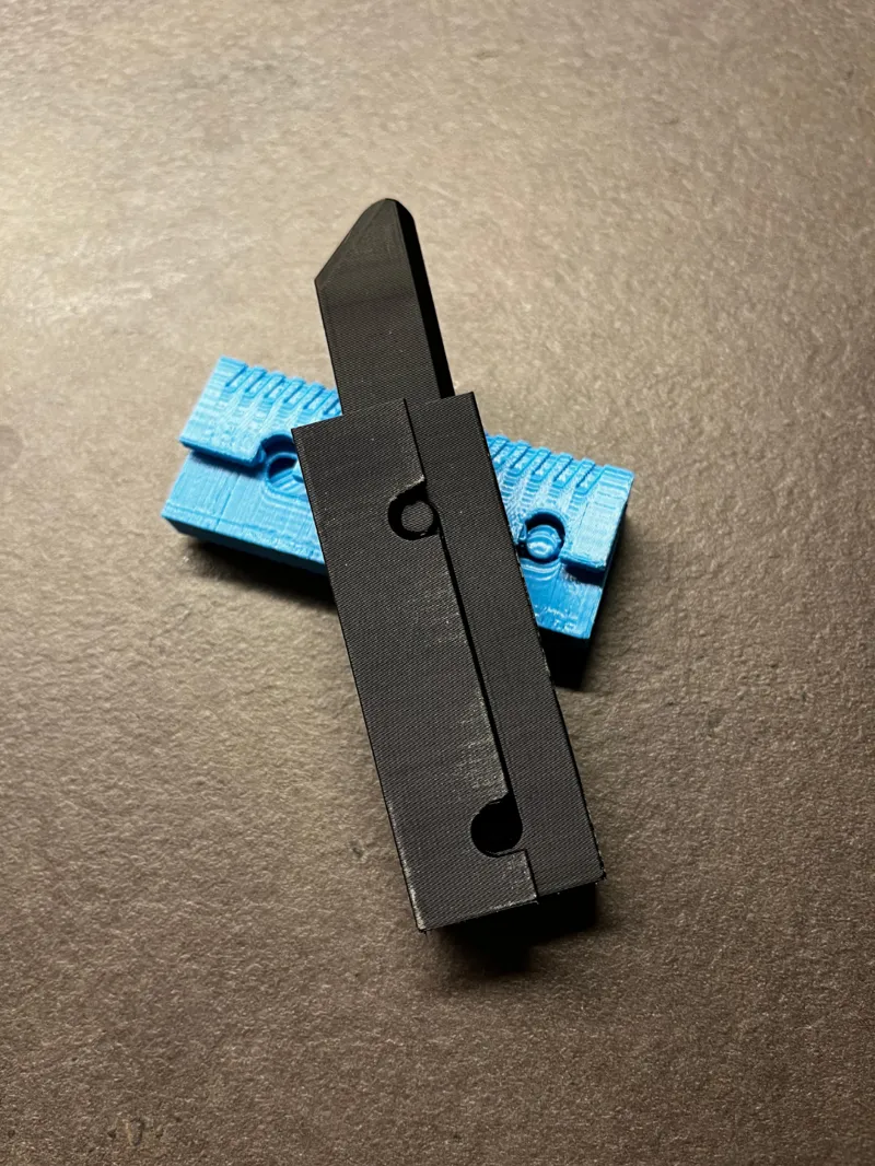 Gravity Knife [PiP]