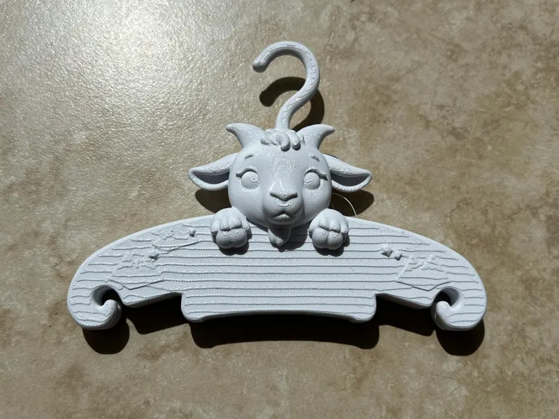 Babygoat Cloth Hanger