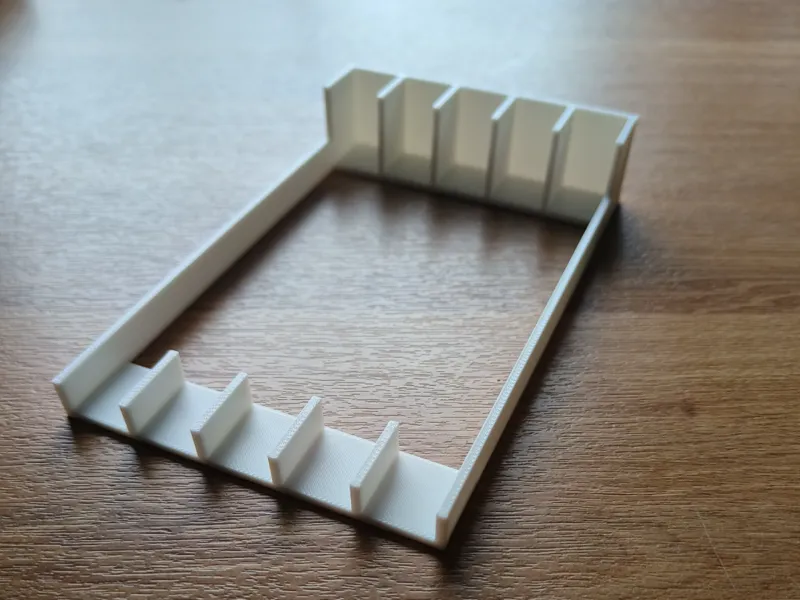 Game case stand