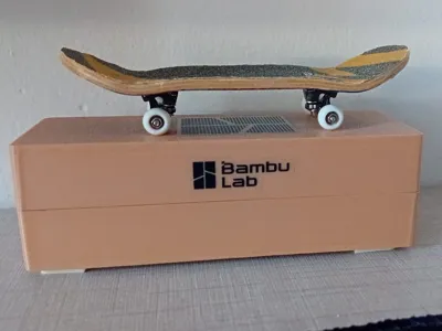 Fingerboard box