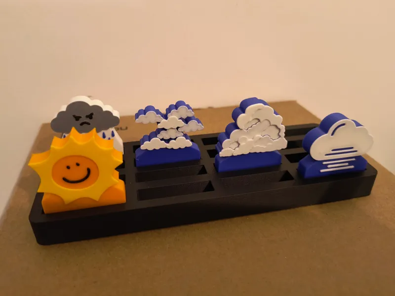 Spatial exercise for preschoolers, theme: clouds.