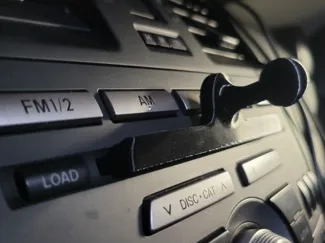 Car CD Slot Ball Mount - 17mm ball - 4mm thick