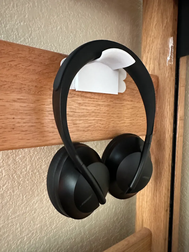 Headphone Holder Using Command Strips