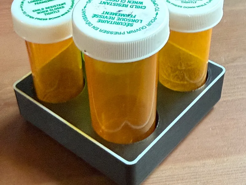 Gridfinity Prescription Bottle Organizer 2x2