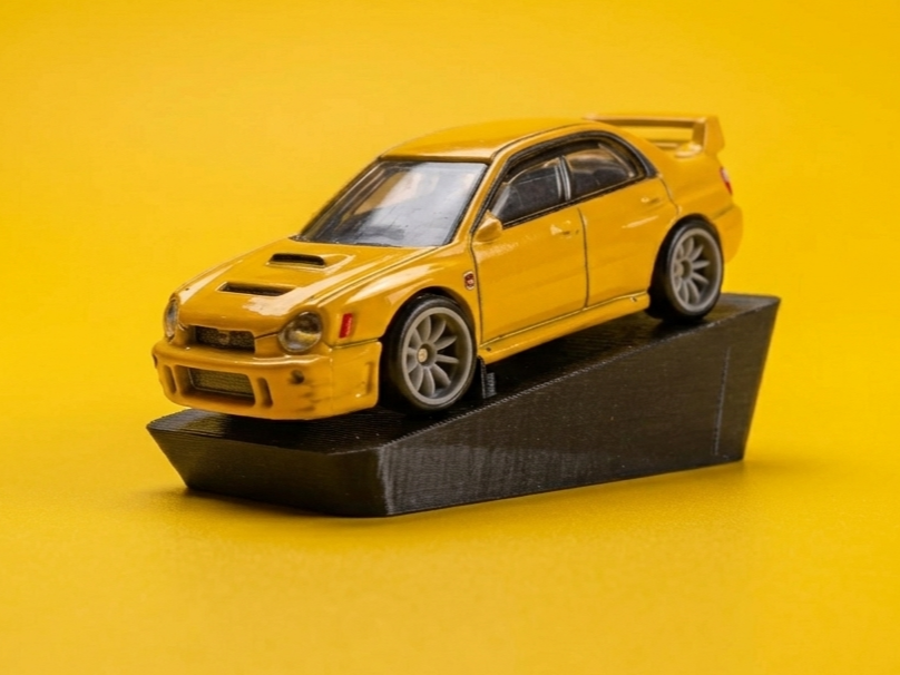 Angled Hot Wheels stand (v1)