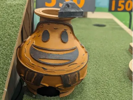 Puttzy Vase, Golf ball man vase