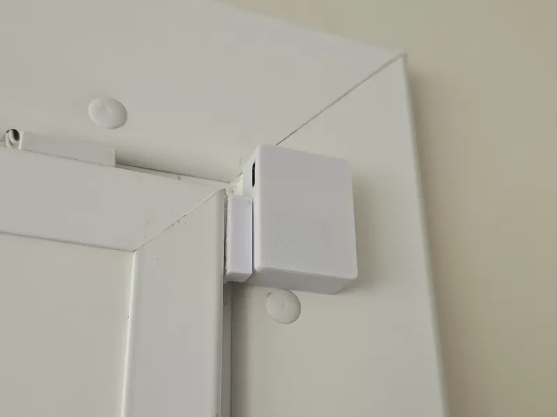 ESP32-C3 Door/Window Sensor with Battery