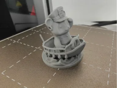 Capitaine Bambu sur son petit bateau