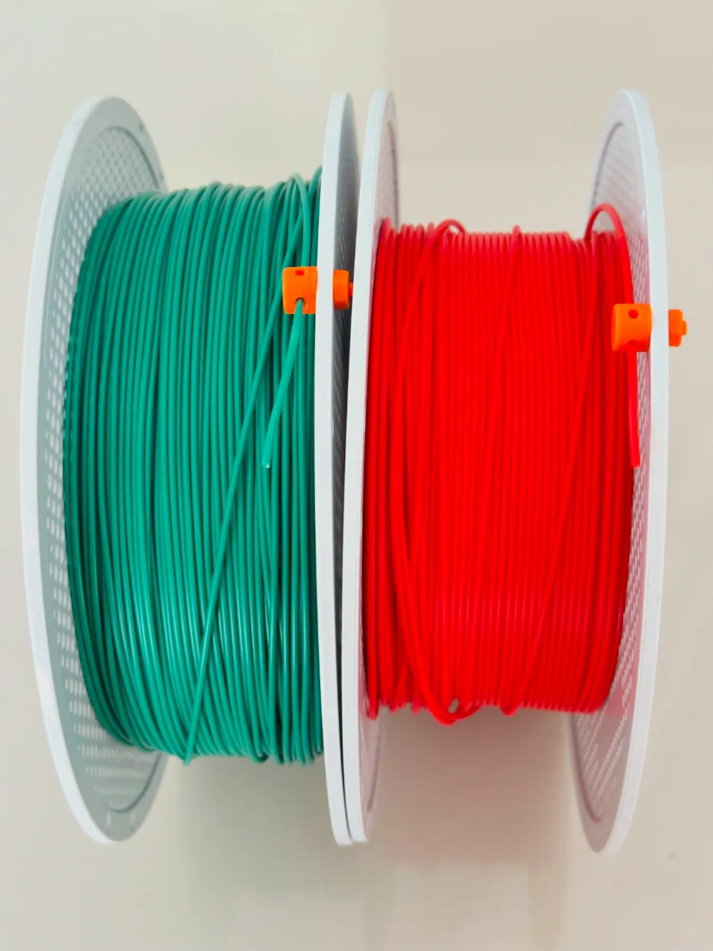 Secure Filaments Super Secure Filament Clip (Weighs Less Than 1g) by TuTu - MakerWorld
