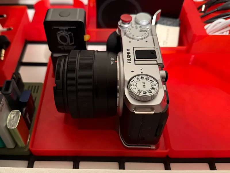 Gridfinity bin for Fujifilm X-M5 with kit-lense
