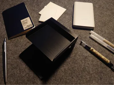 Minimal Desk Tray