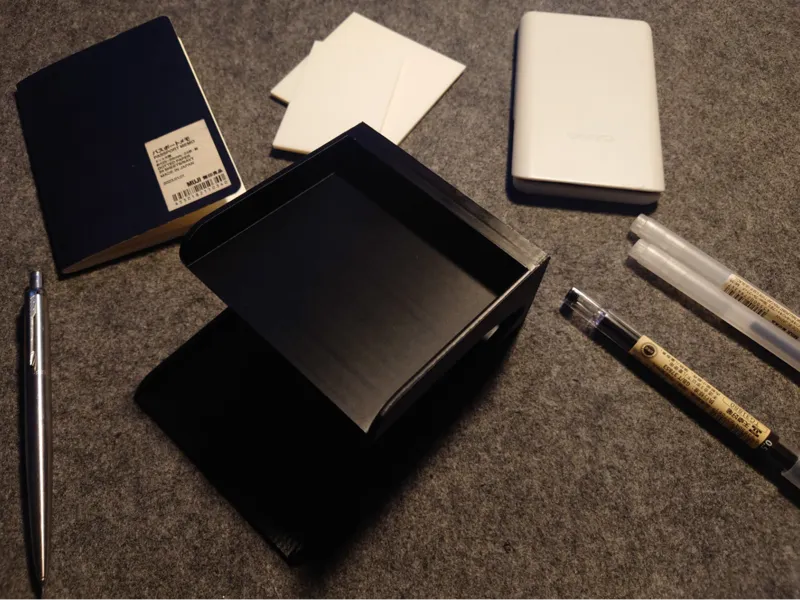 Minimal Desk Tray
