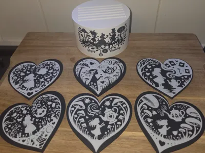 Alice in Wonderland Heart Coaster Set with Holder