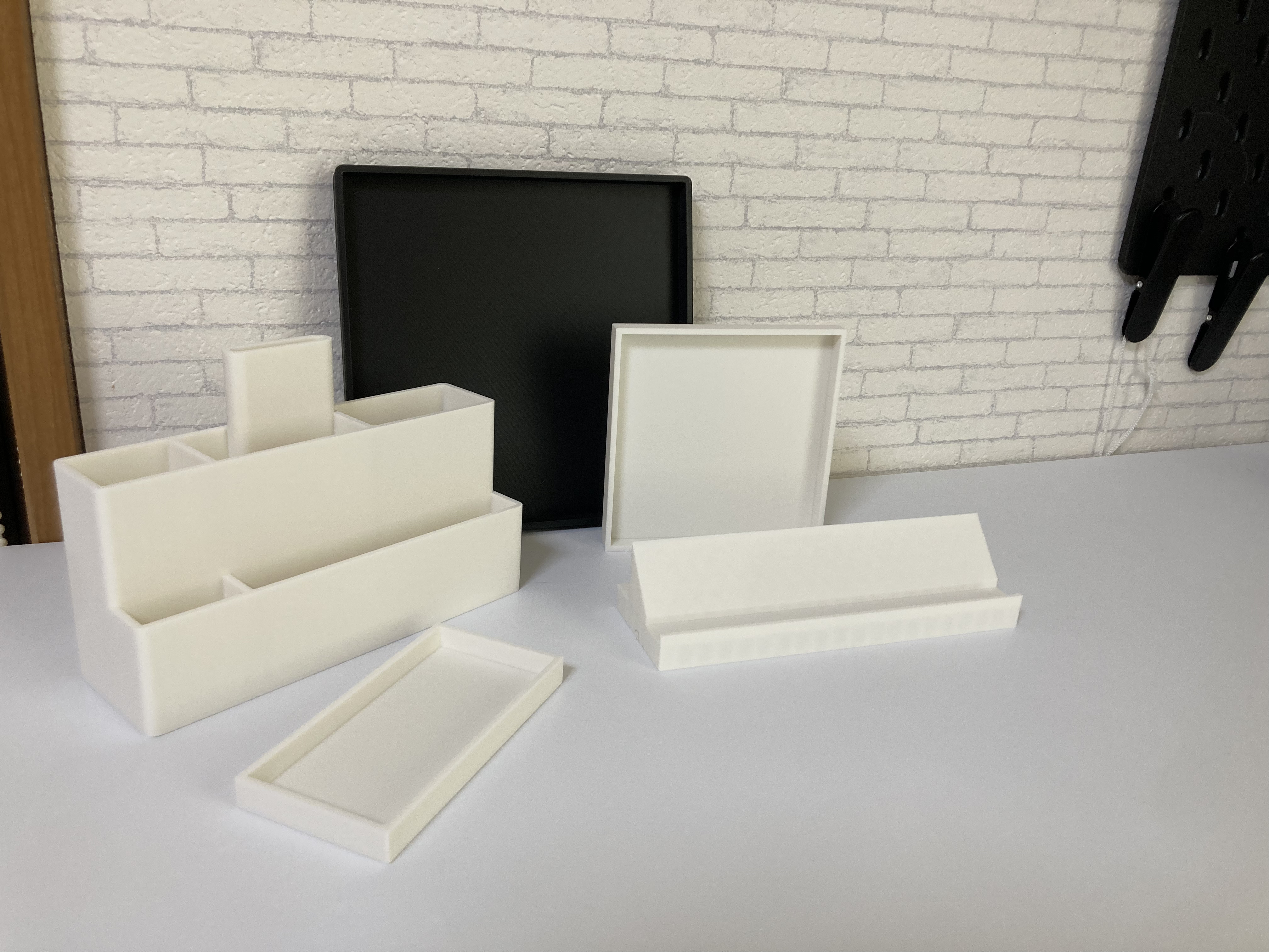 Miniatura 2 do modelo 3D simple Modular Desk Organizer Set