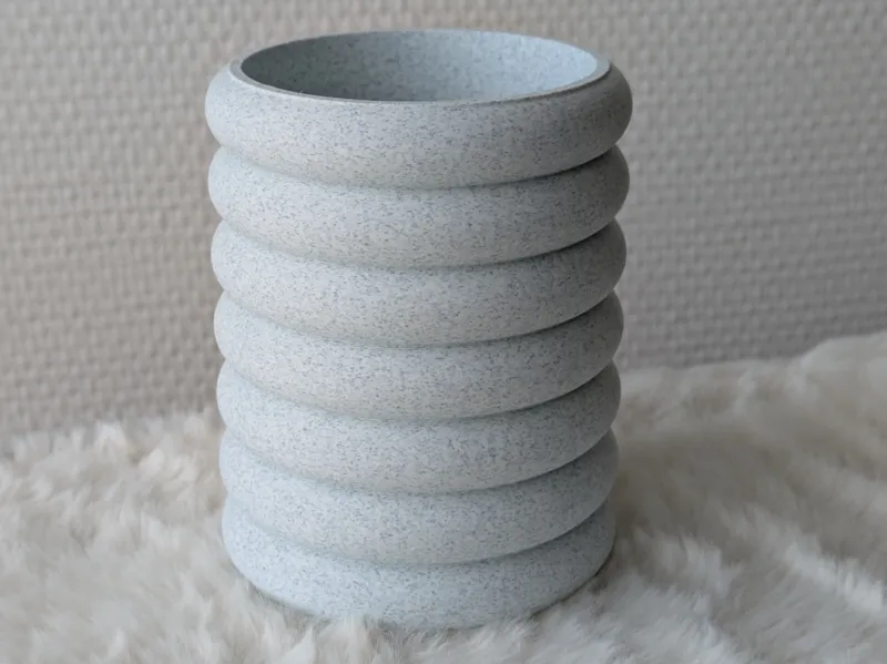 Ribbed Pencil Holder