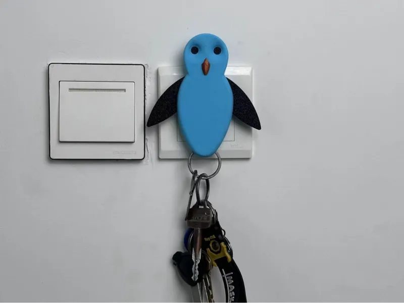 Penguin Magnetic key holder