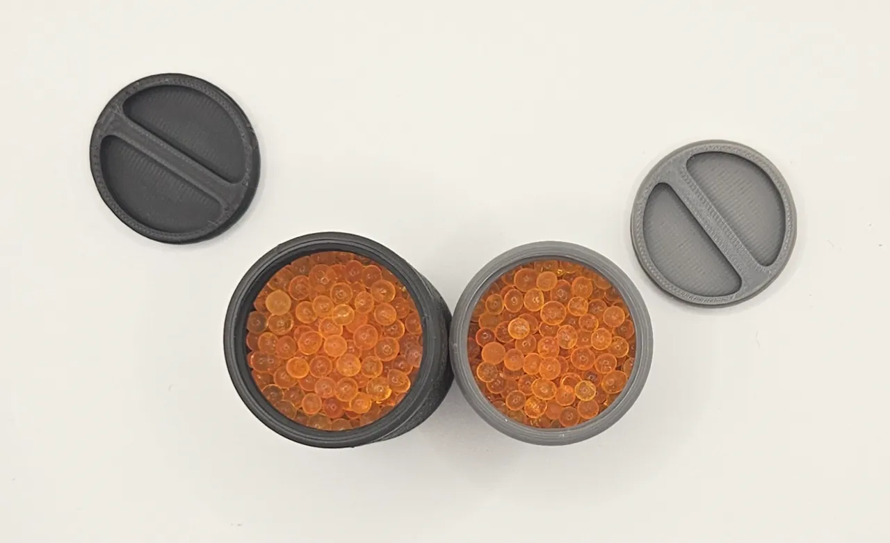 Small desiccant bead canisters view 4