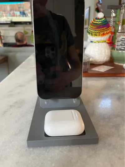 iphone holder with airpod stand
