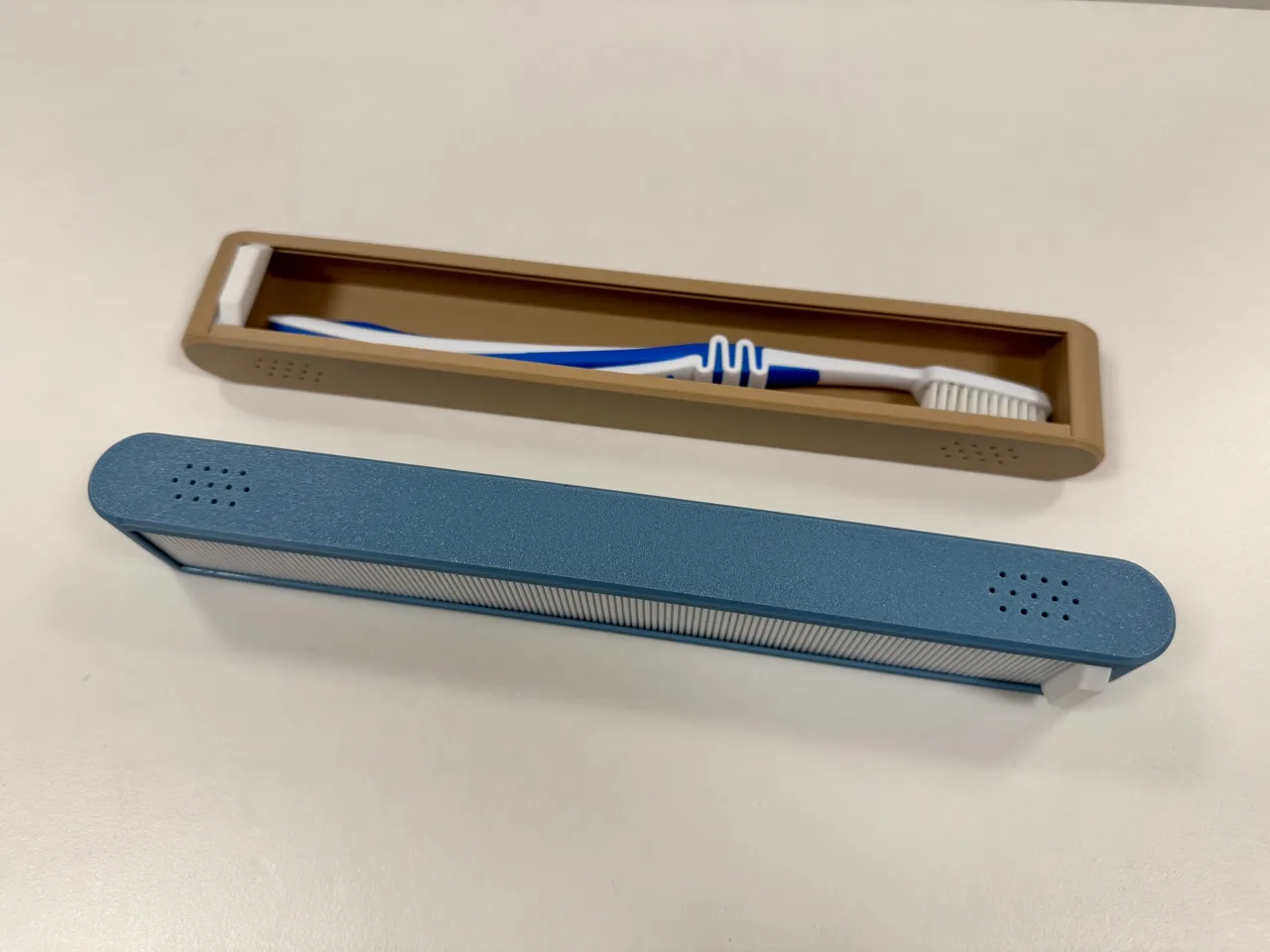 Sliding case for toothbrushes (non-electric) view 4