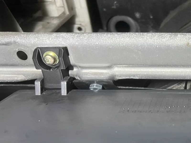 HINGE avec PIN Boîte à gangs Mitsubishi Colt IV