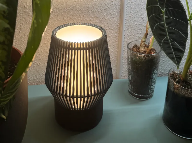 Tischlampe gerippt groß