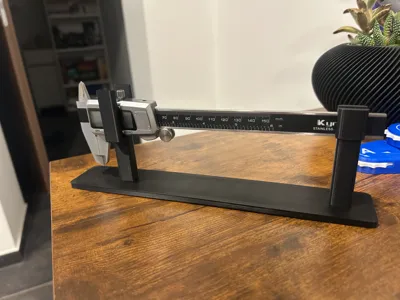 Desktop caliper holder