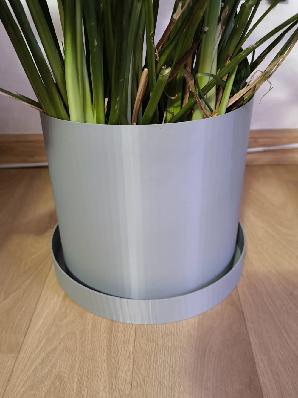 Planter with Drip Tray – Ø 19.3 cm - Free 3D Print Model - MakerWorld